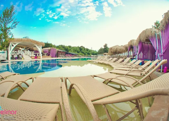 Elinor Complex Hotel 2*