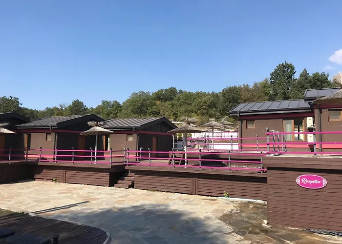 Хотел Elinor Complex 2*