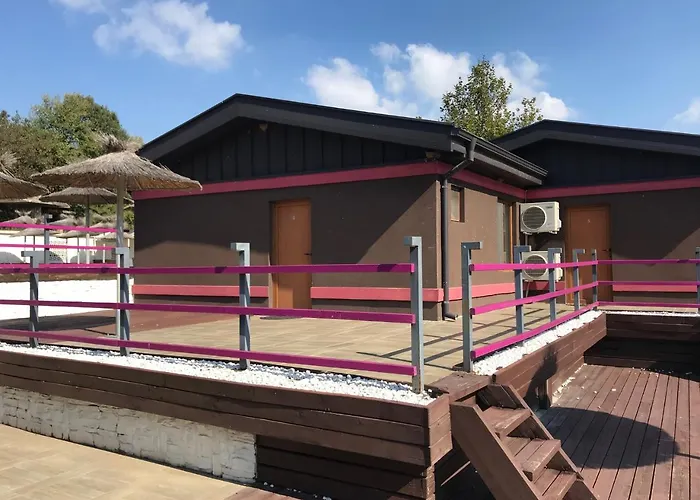 Хотел Elinor Complex