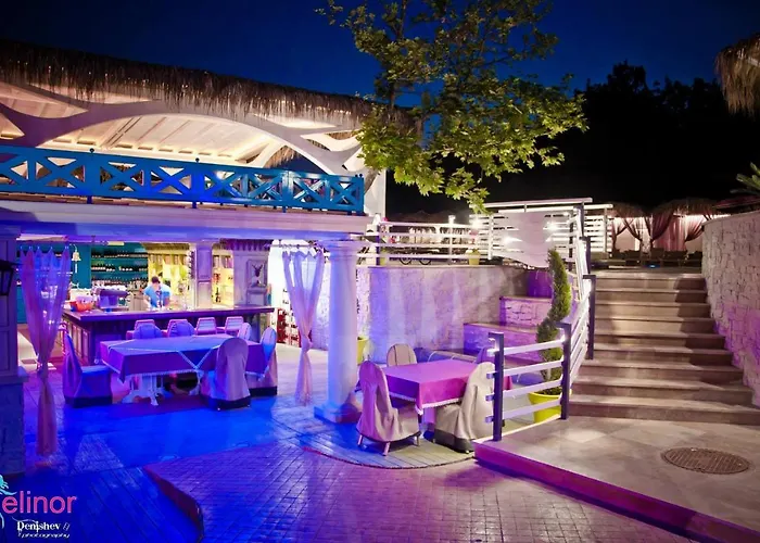 Elinor Complex Hotel 2*